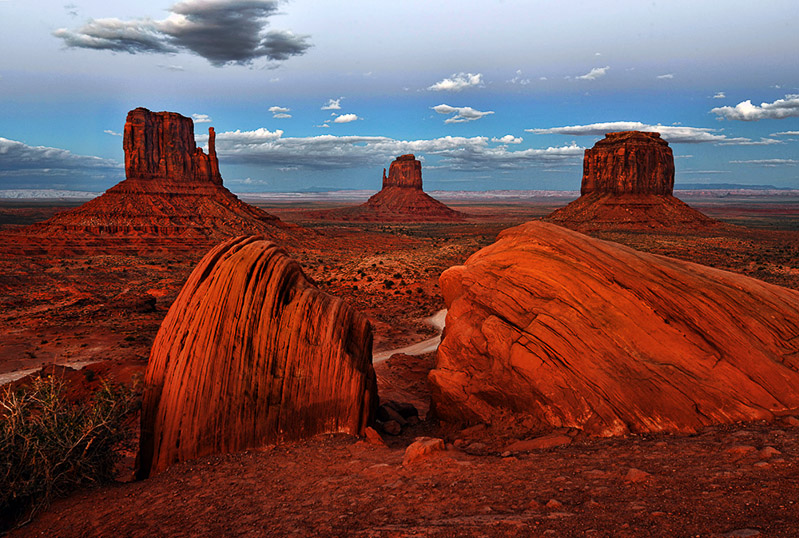 Darryl Hodson • 
Monument Valley after Sunset •
