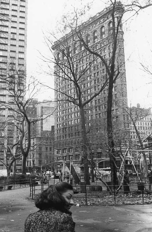 Tom Kittel •
Woman and Flat Iron Building, 1987
jpg