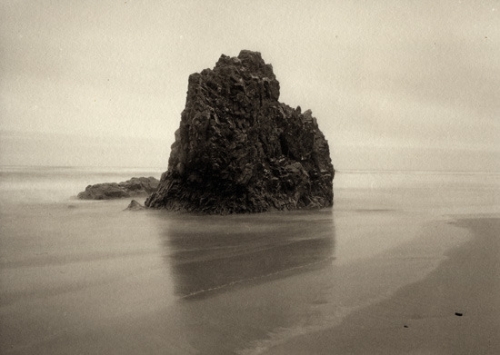 Hug point Wave and Rock